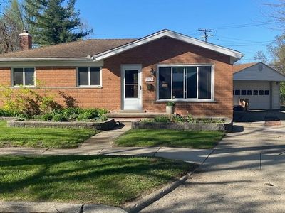 339 Royal Park Ln