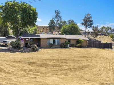 13525 Sunny Ln