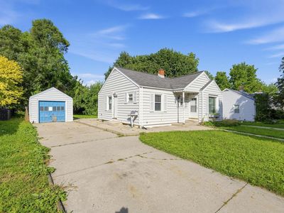 4913 N 74th STREET