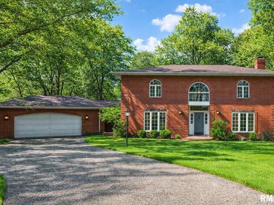 319 W Ravinwoods Rd