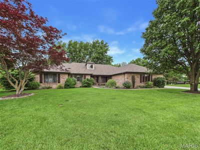 1602 Greenbrier Dr