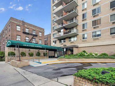 118-18 Union Turnpike #4J
