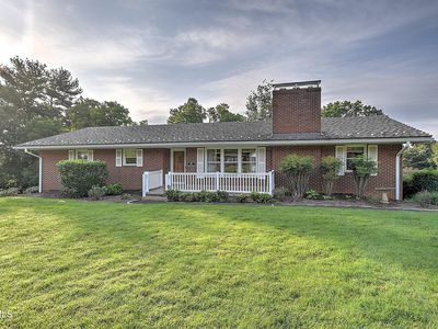 105 Meadow View Dr