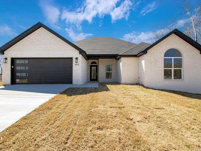 921 Conrad Cv