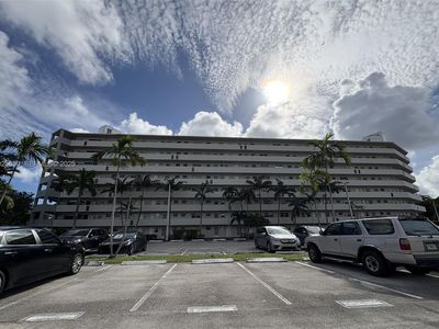 1750 NE 191st St APT 829-4