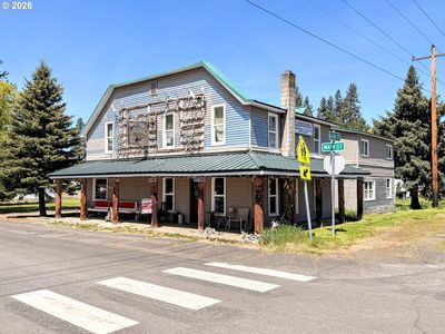 101 W Main St