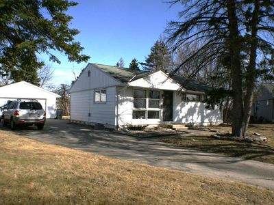 6100 West Burdick AVENUE