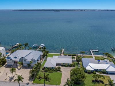 633 Key Royale Dr