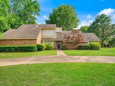 4110 Lakeshore Dr