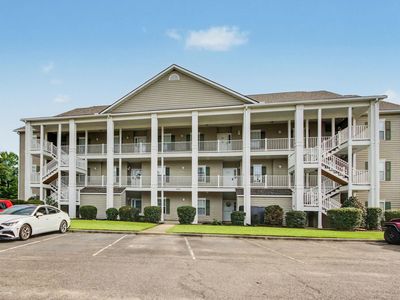 5852 Longwood Dr. #102
