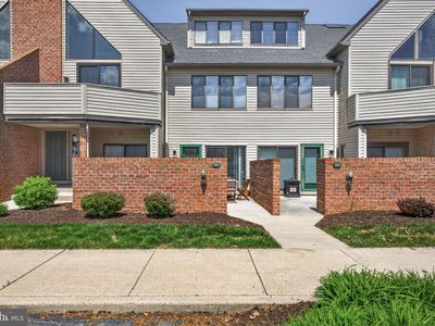 204 Cherrington Dr