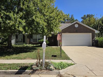 2208 Laclede Dr