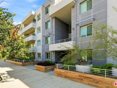 4240 Laurel Canyon Blvd Unit 305
