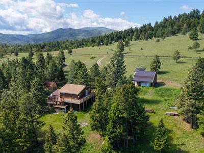 4855 Iron Ridge Loop