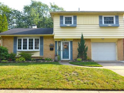 2521 Edgebrook Dr