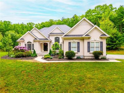 4 Hart Pond Dr