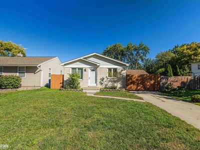 28556 Wexford Dr
