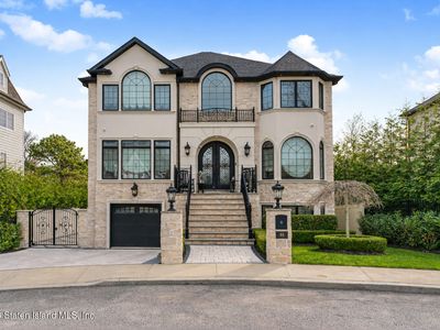 69 Giegerich Ave