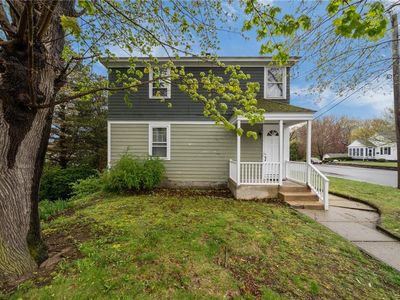 8 Perkins Ave