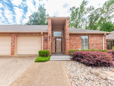 410 Amberwood Cir