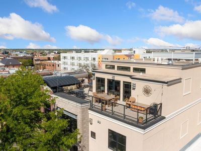 200 S College Ave #300