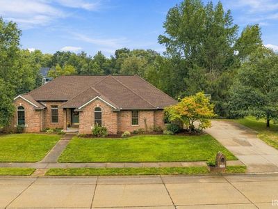 5588 Inverness Dr