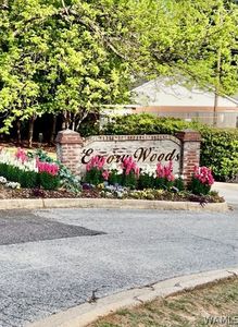 2515 Veterans Memorial Pkwy APT 402