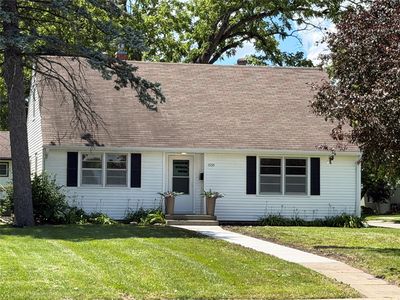 1535 Grand Ave