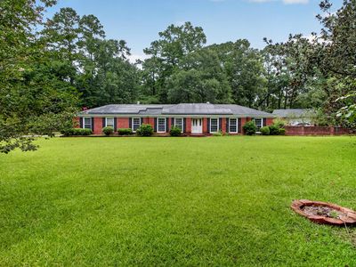 124 Axtell Dr