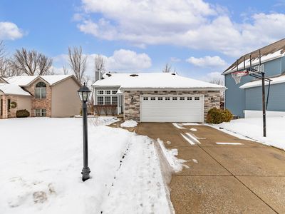 17 Browning Ln