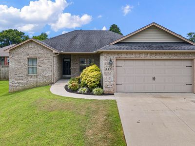 220 Ashford Dr