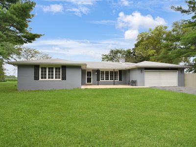 2900 E Spruce Dr