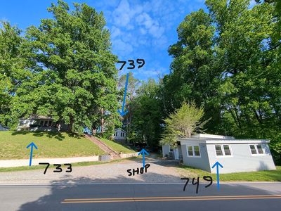 733 N Main St
