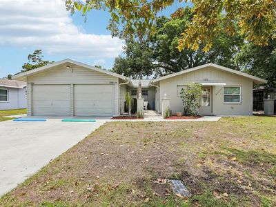 1104/1106 Amble Ln