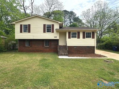 2416 Redmont Rd NW