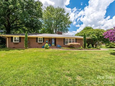 1300 Bevis Dr