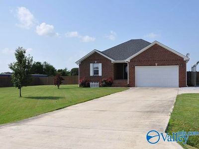 Property at 25073 Thach Rd, Athens, AL