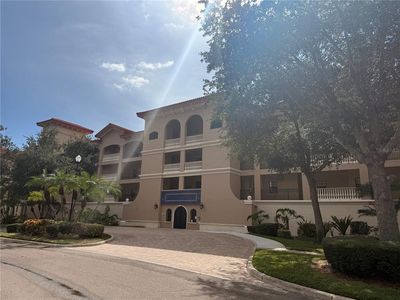 7702 LAKE VISTA COURT #303
