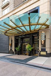 800 N Michigan Ave #PENTHOUSE 64