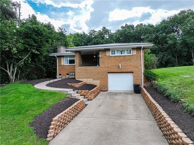 1933 Broadview Pl
