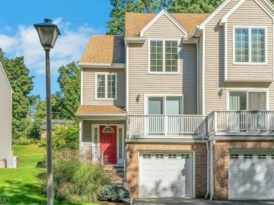 16 Joanne Dr