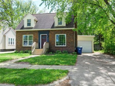 613 FLORAL AVENUE