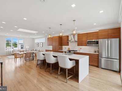 523 Montana Ave NE #525A