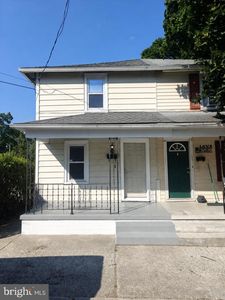 157 S Wolf St
