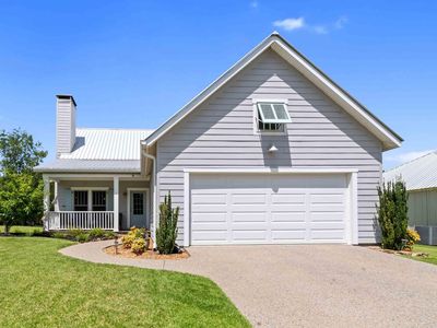 8 Brighton Pointe Ln