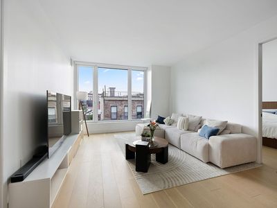 171 N 1st St APT 5H