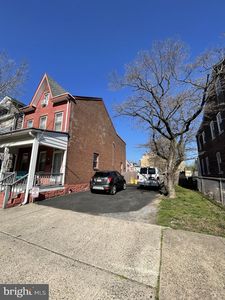 16 Barnt Ave