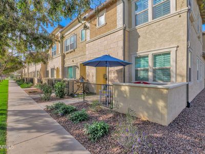 1917 E Hampton Ln #111