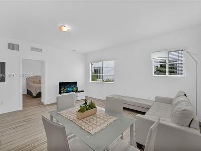 1560 Meridian Ave APT 207