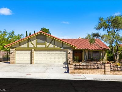 8908 Pesaro Dr